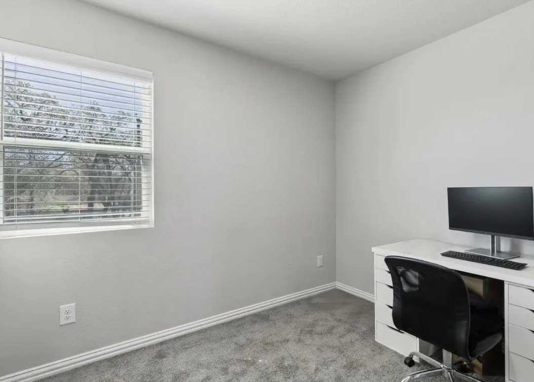 5818 Grayson St - Photo 2 of 12