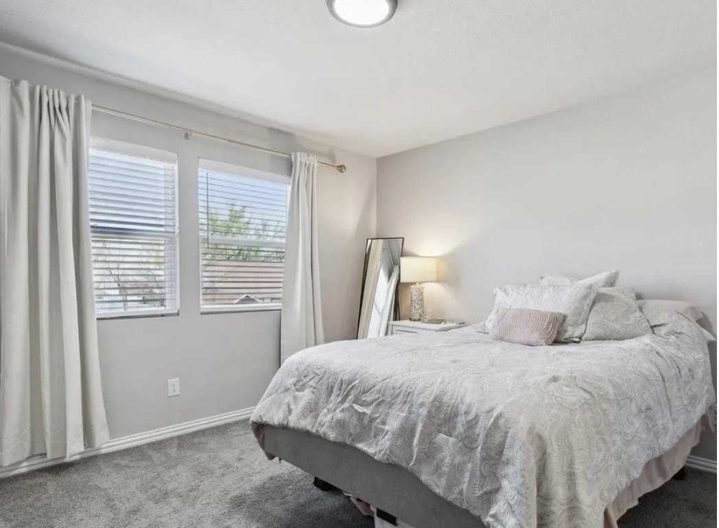 5818 Grayson St - Photo 4 of 12
