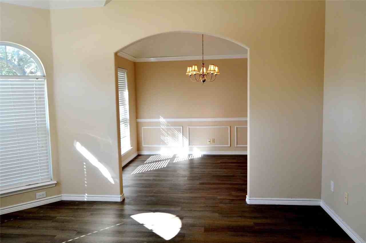 1625 Balboa Ln - Photo 2 of 22