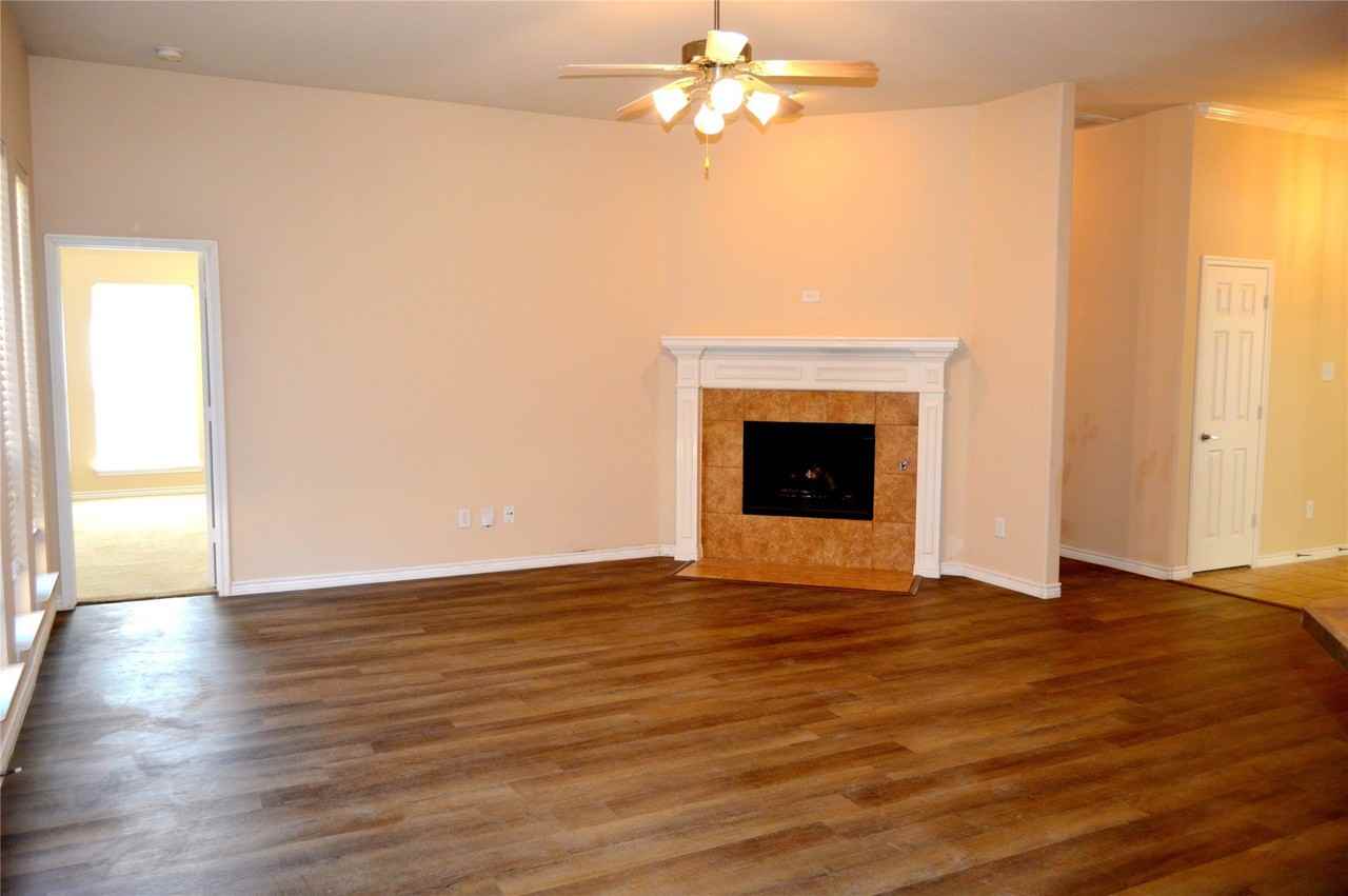 1625 Balboa Ln - Photo 6 of 22