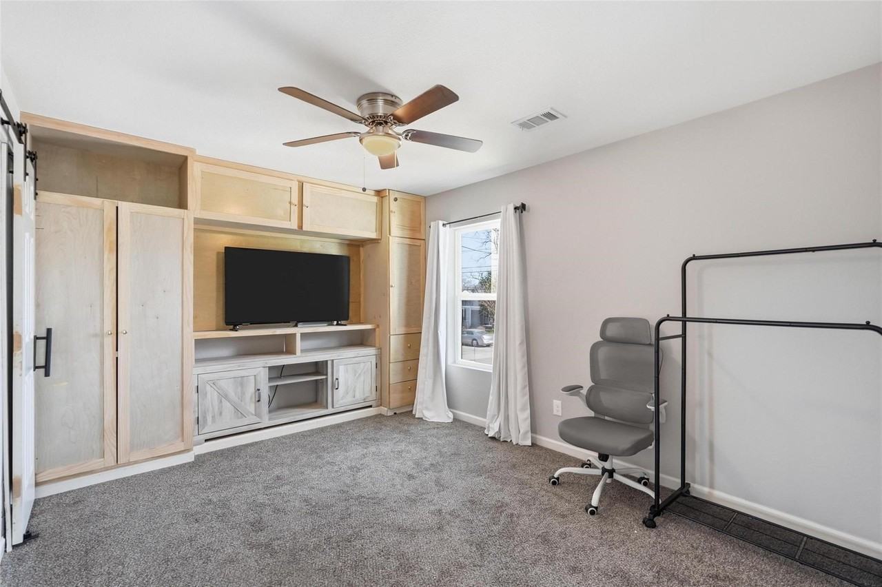 2637 Pine St - Photo 5 of 8