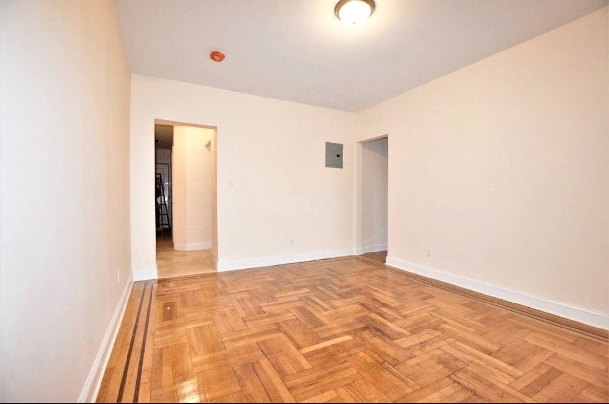 1869 83rd St - Photo 3 of 7
