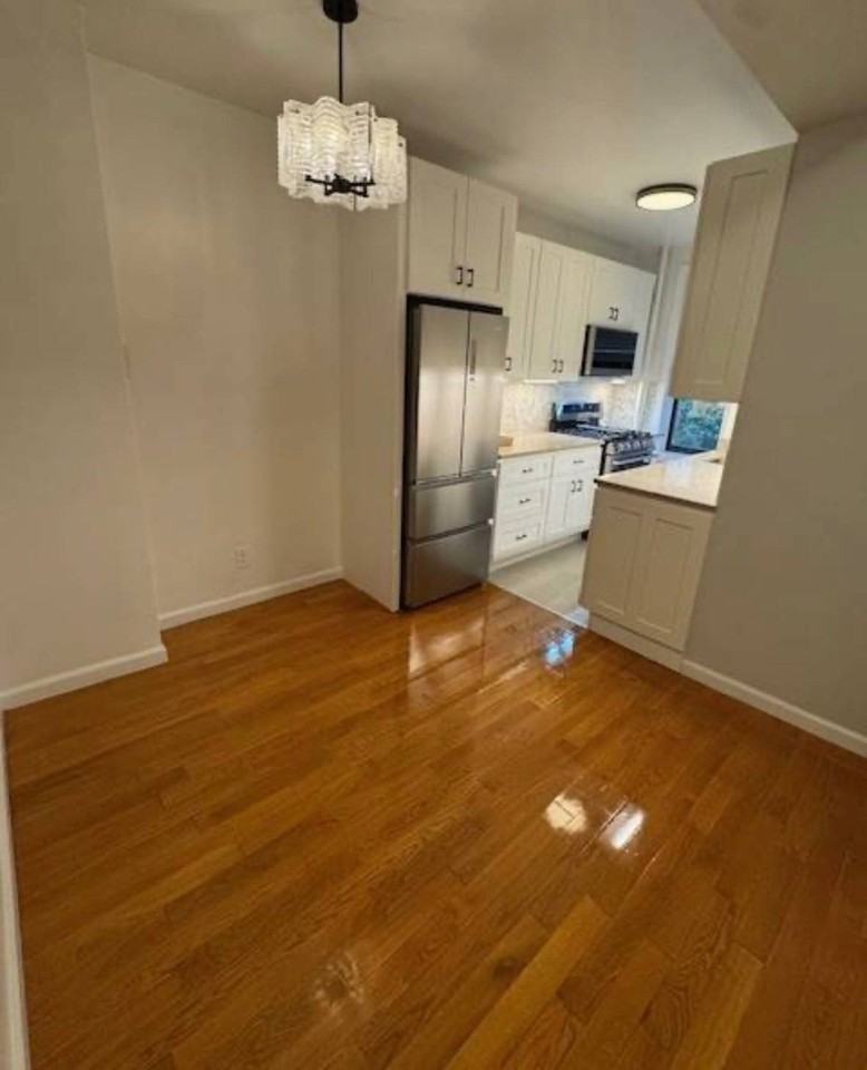2812 24th Ave - Photo 2 of 5