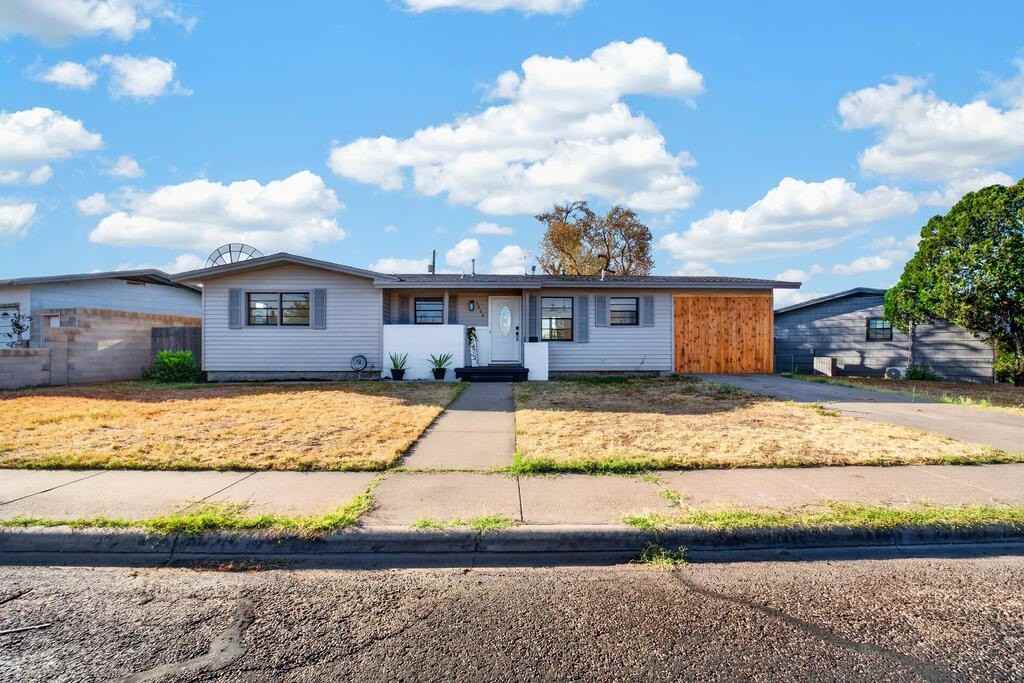 4206 San Jacinto St - Photo 4 of 50