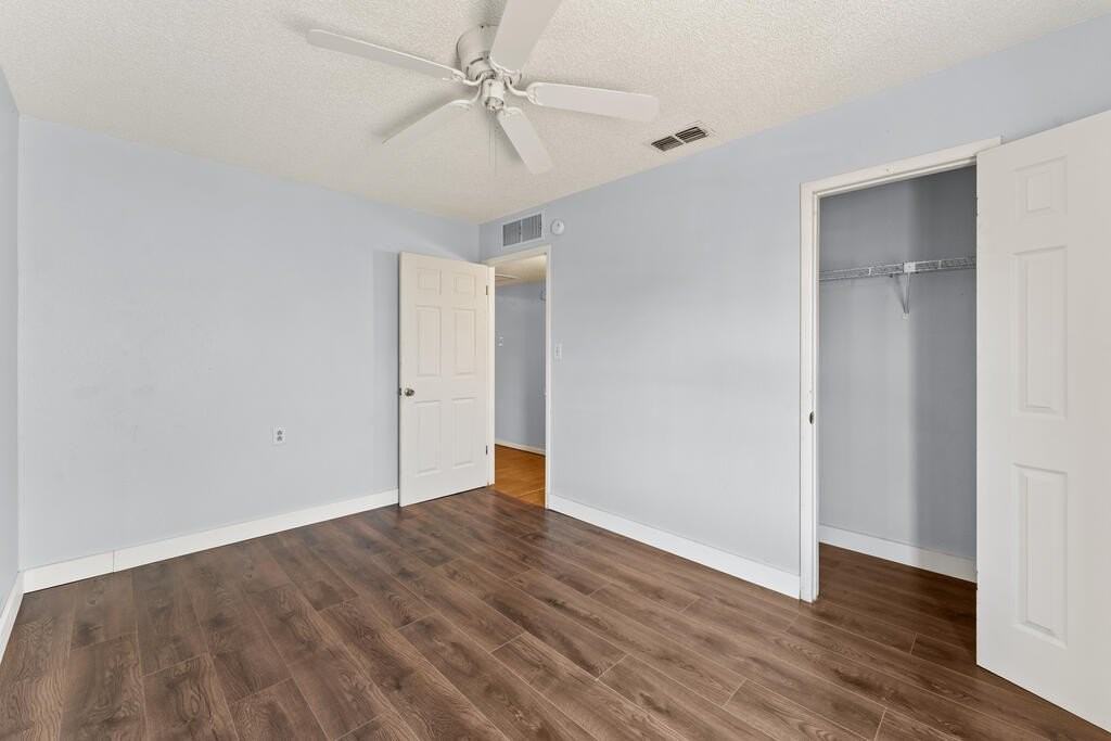 812 E 25th St - Photo 4 of 15