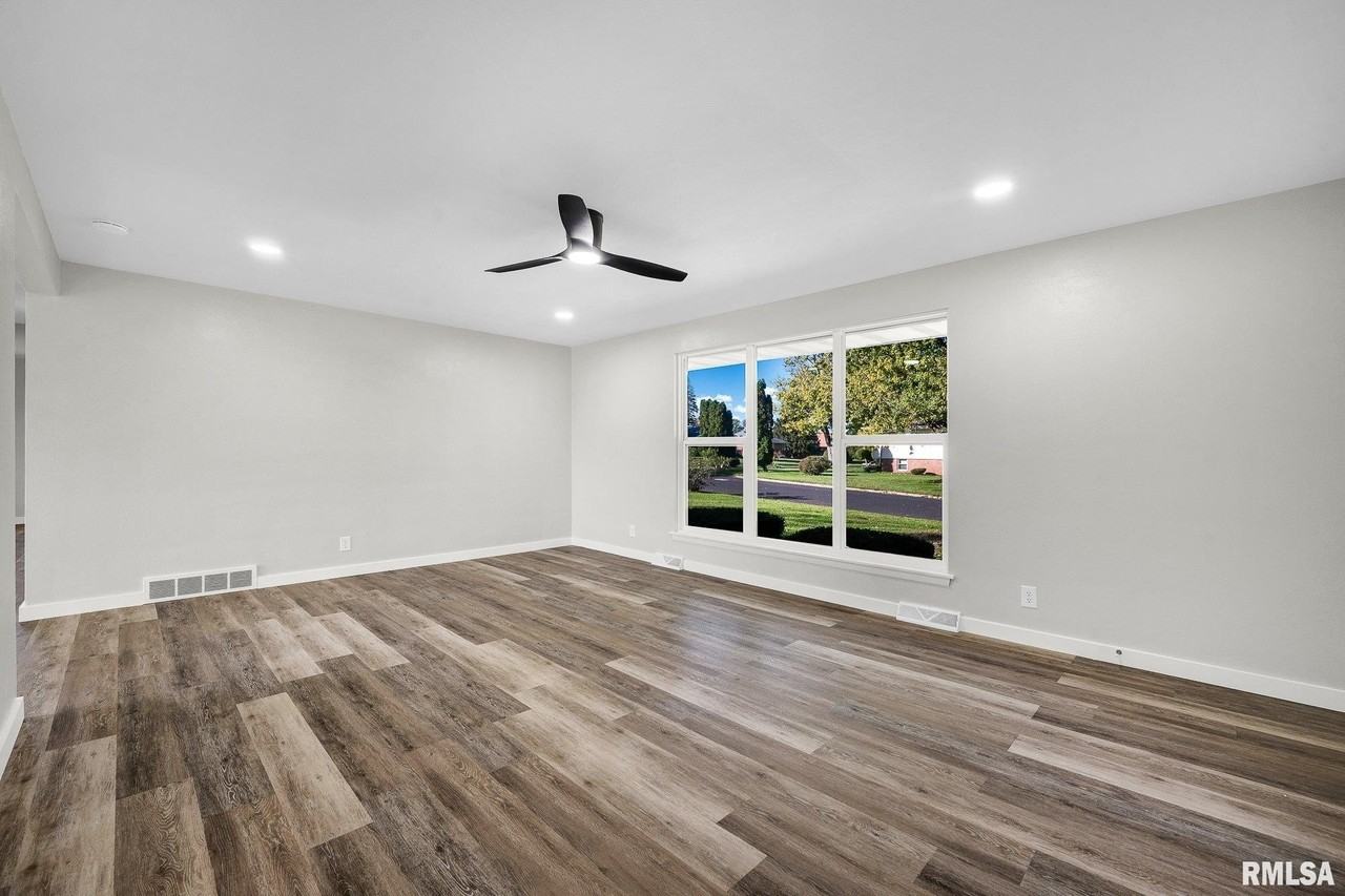 3510 N Elmcroft Ter - Photo 3 of 36