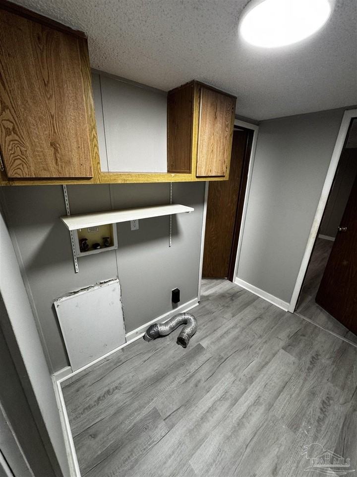 5472 Coventry Ave - Photo 3 of 13