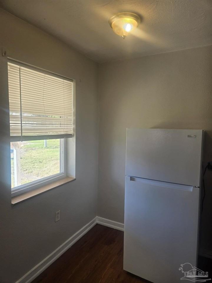 4 Rowland Ct #A - Photo 2 of 7