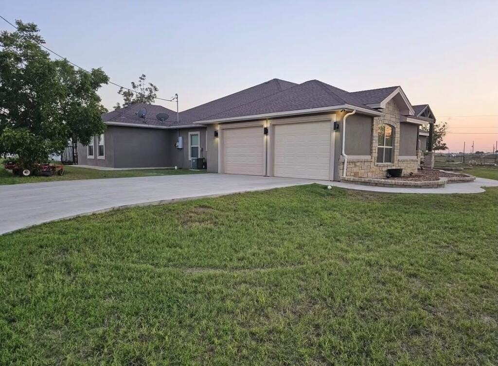 1606 E County Road 145 - Photo 2 of 38