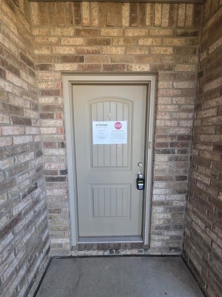 1518 Brand Ln - Photo 2 of 27