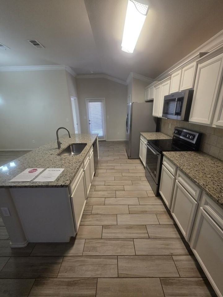 1518 Brand Ln - Photo 6 of 27