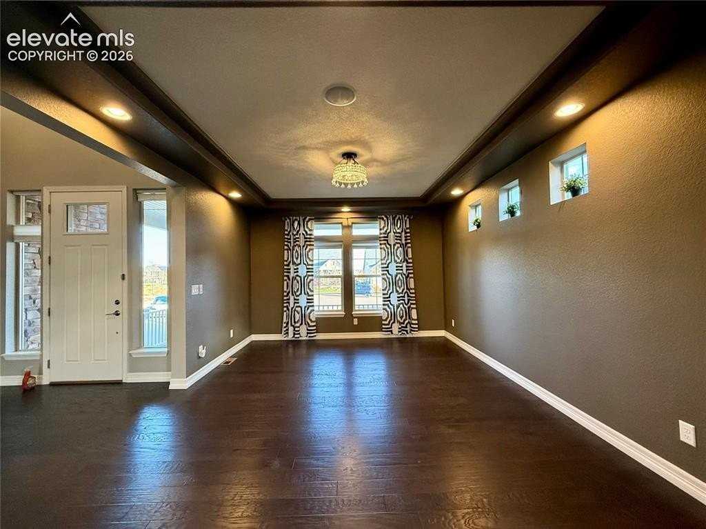 8472 Boulder Banks Ct - Photo 3 of 38