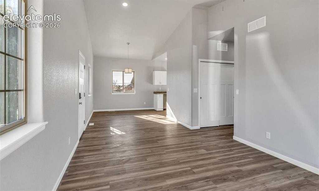 10 Heatherwood Ln - Photo 2 of 13