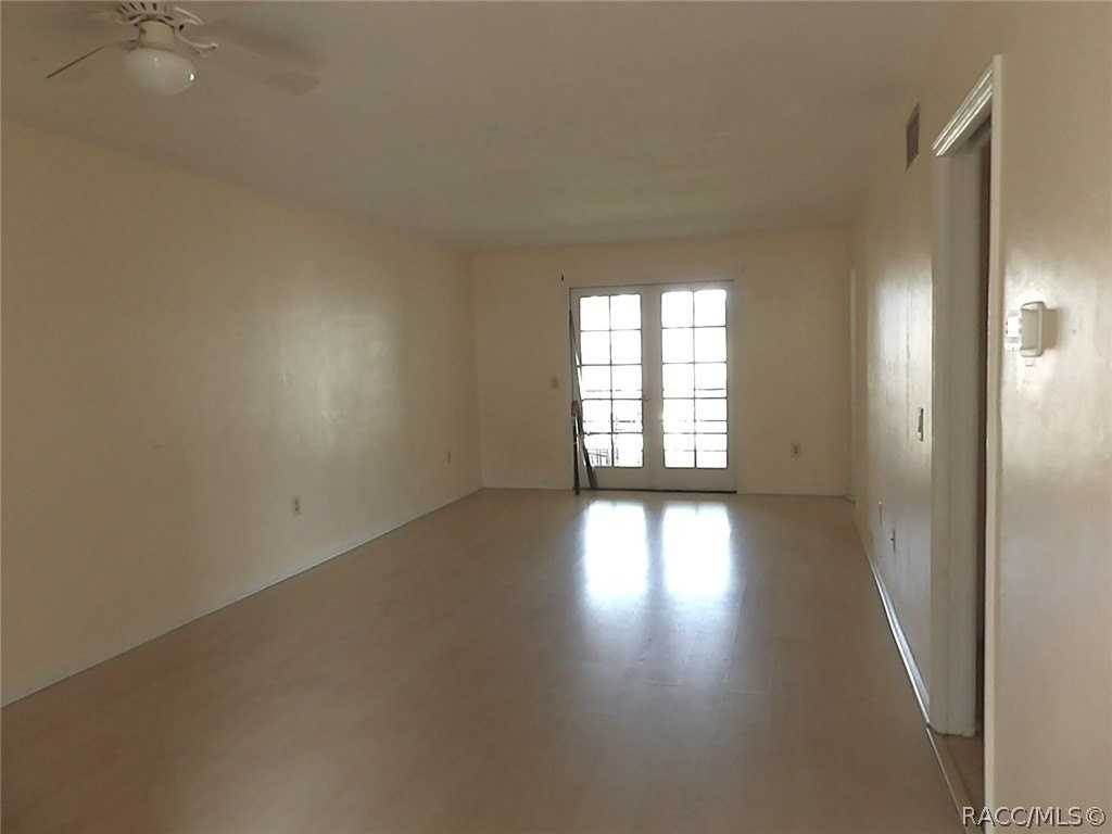 95 E Hartford St #2A - Photo 3 of 14