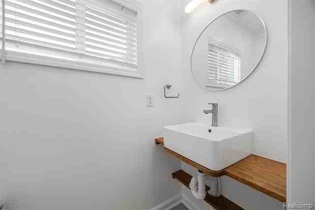623 E Brockton Ave - Photo 6 of 15