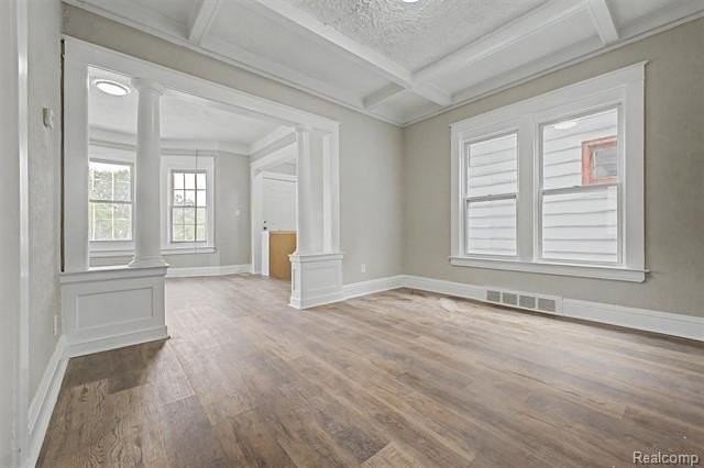 2971 Bewick St - Photo 5 of 45
