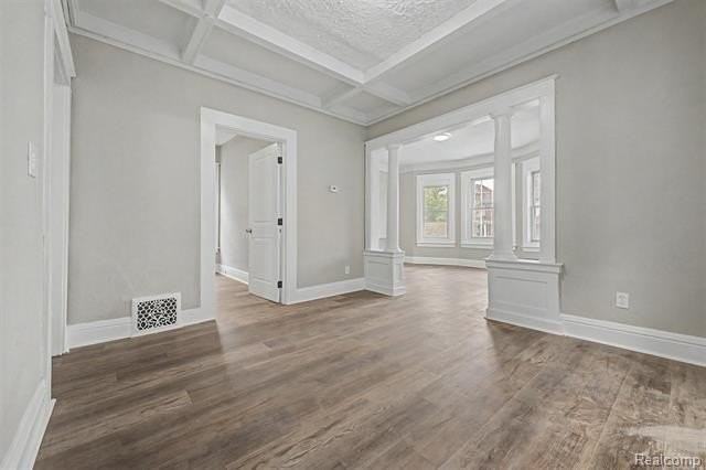 2971 Bewick St - Photo 6 of 45