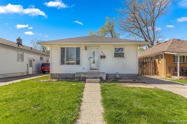 3912 Ziegler St - Photo 2 of 27