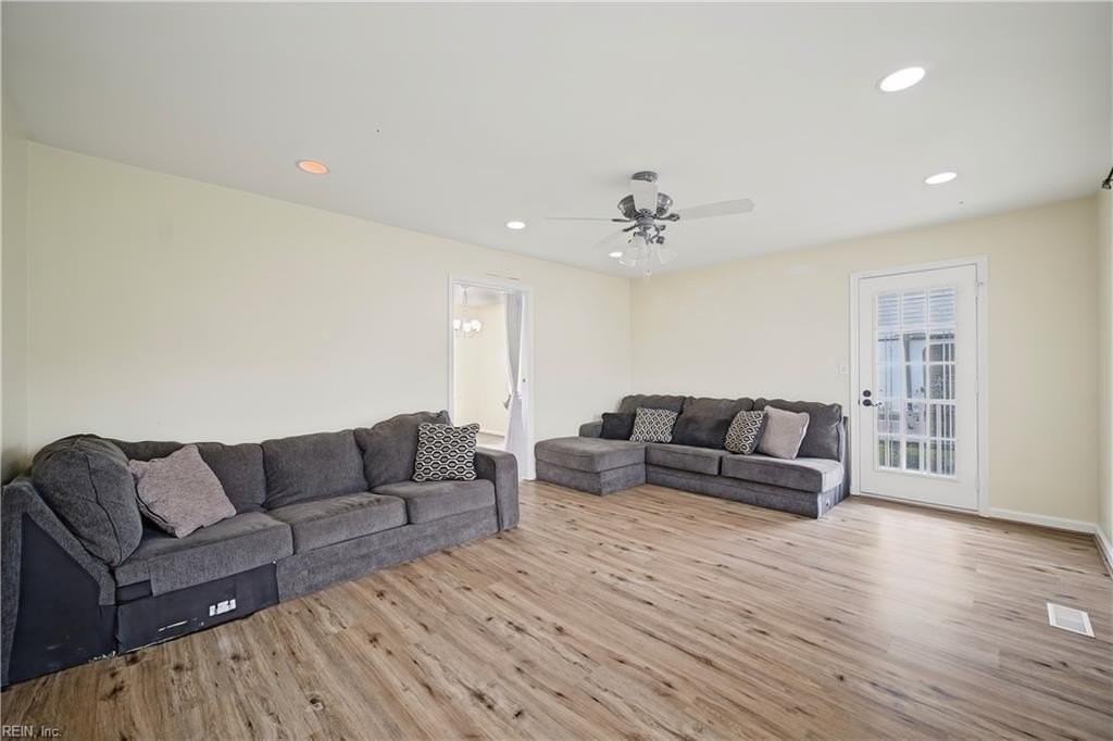 3404 Winterhawk Ct - Photo 4 of 25