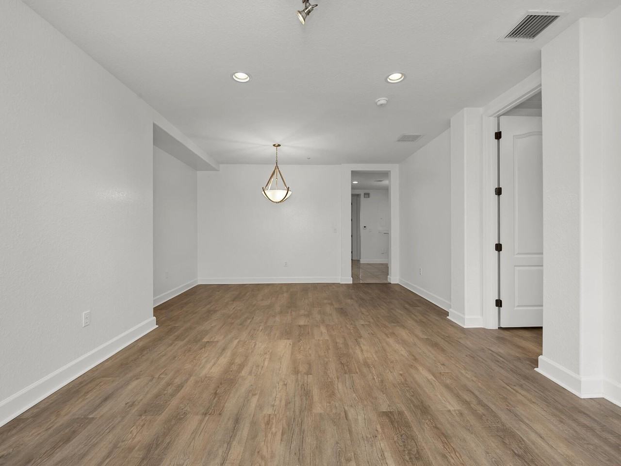 408 Sw 147th Ave #5004 - Photo 5 of 38