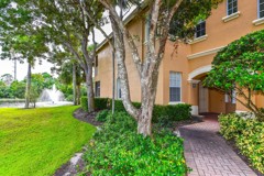 698 Sw Glen Crest Way - Photo 1 of 1
