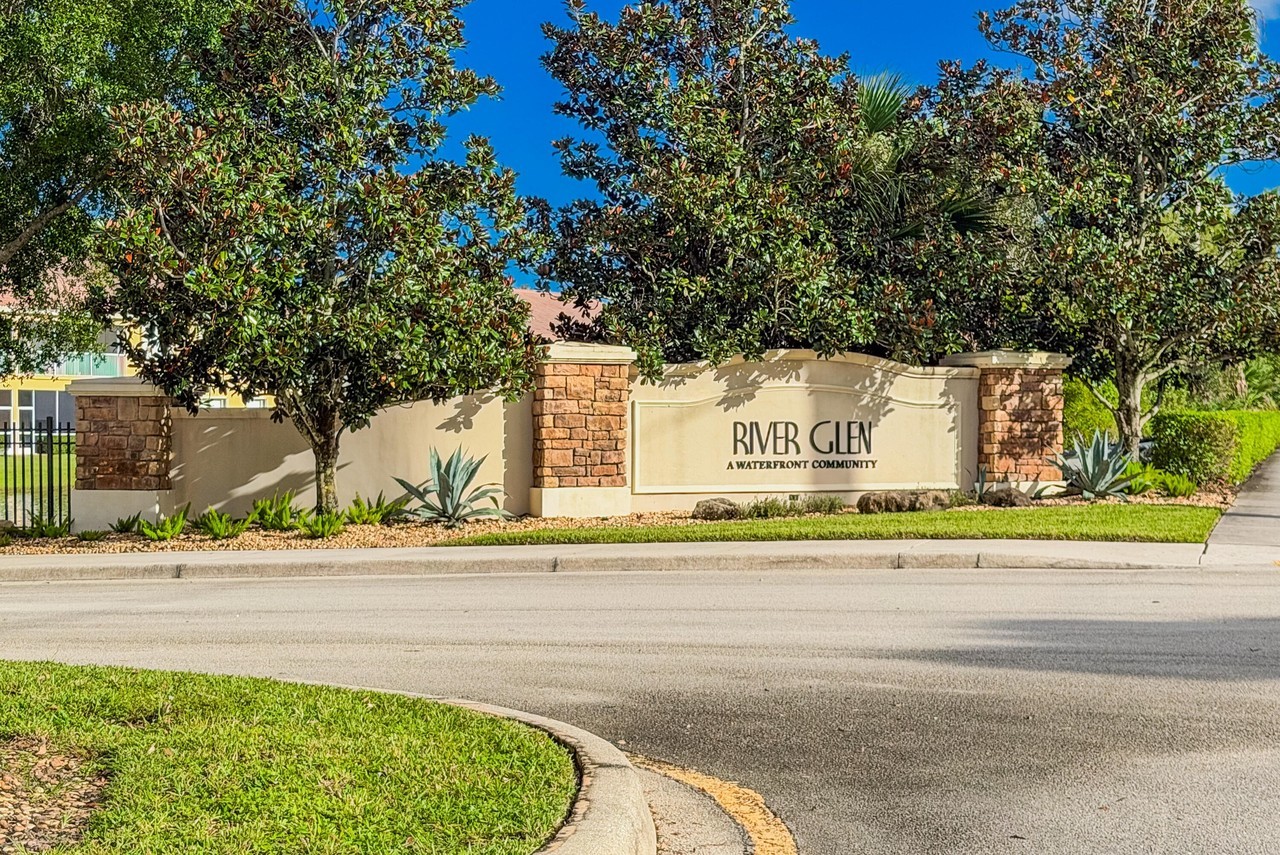 698 Sw Glen Crest Way - Photo 3 of 27