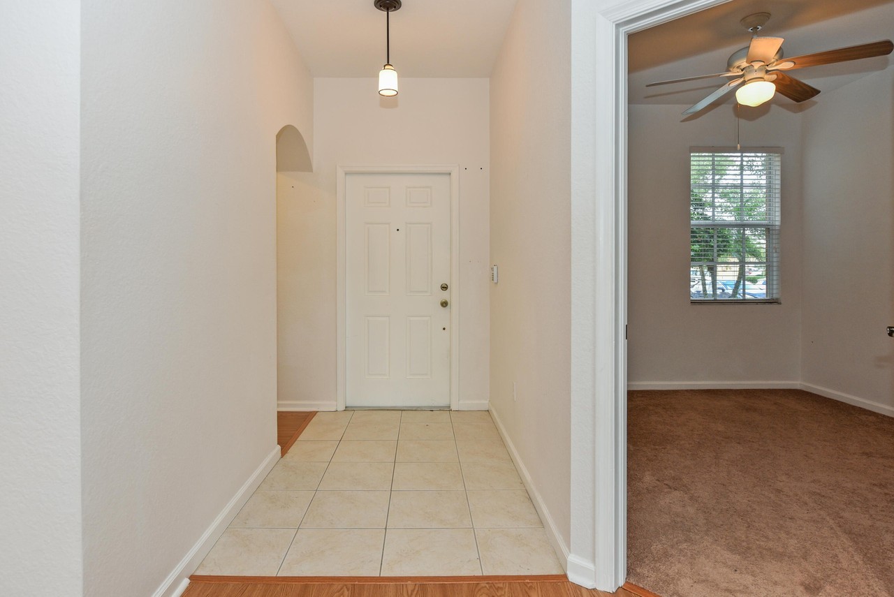 698 Sw Glen Crest Way - Photo 6 of 27