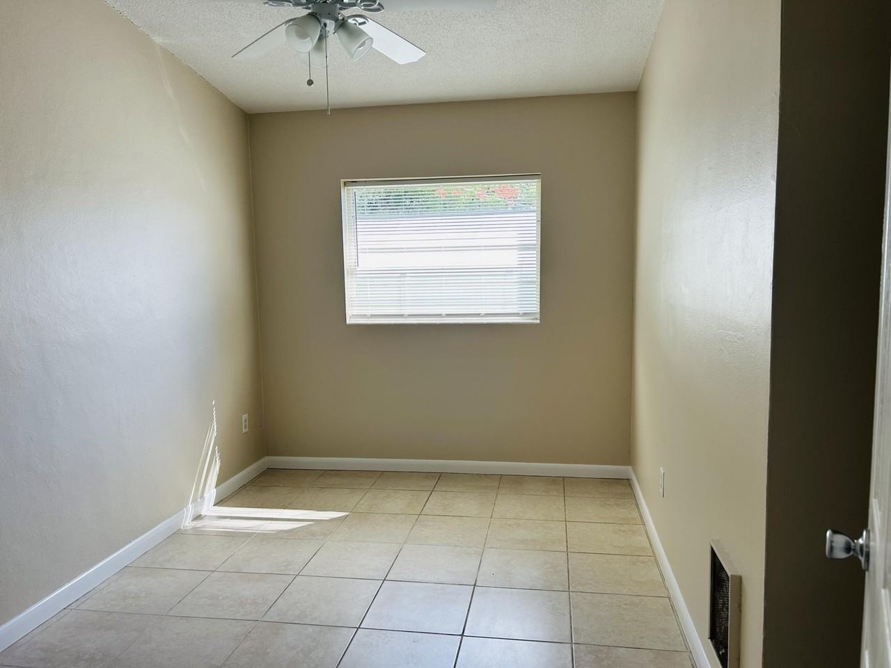 1808 22nd Ave - Photo 6 of 13
