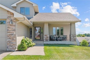 featured image of 930 Aspen Cir