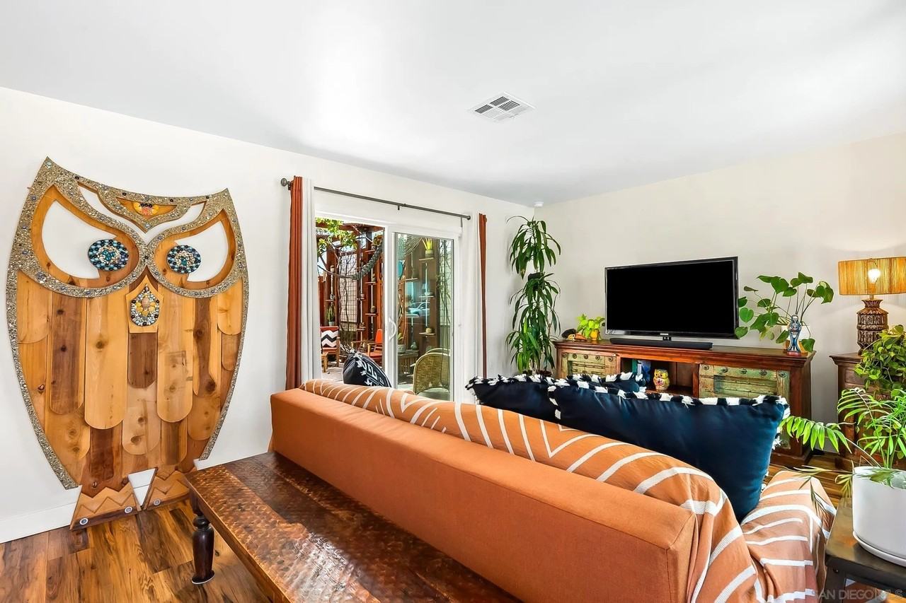 1145 Law St - Photo 5 of 50