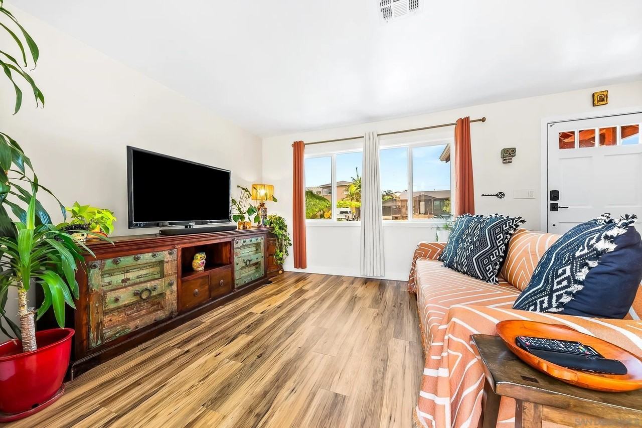 1145 Law St - Photo 6 of 50