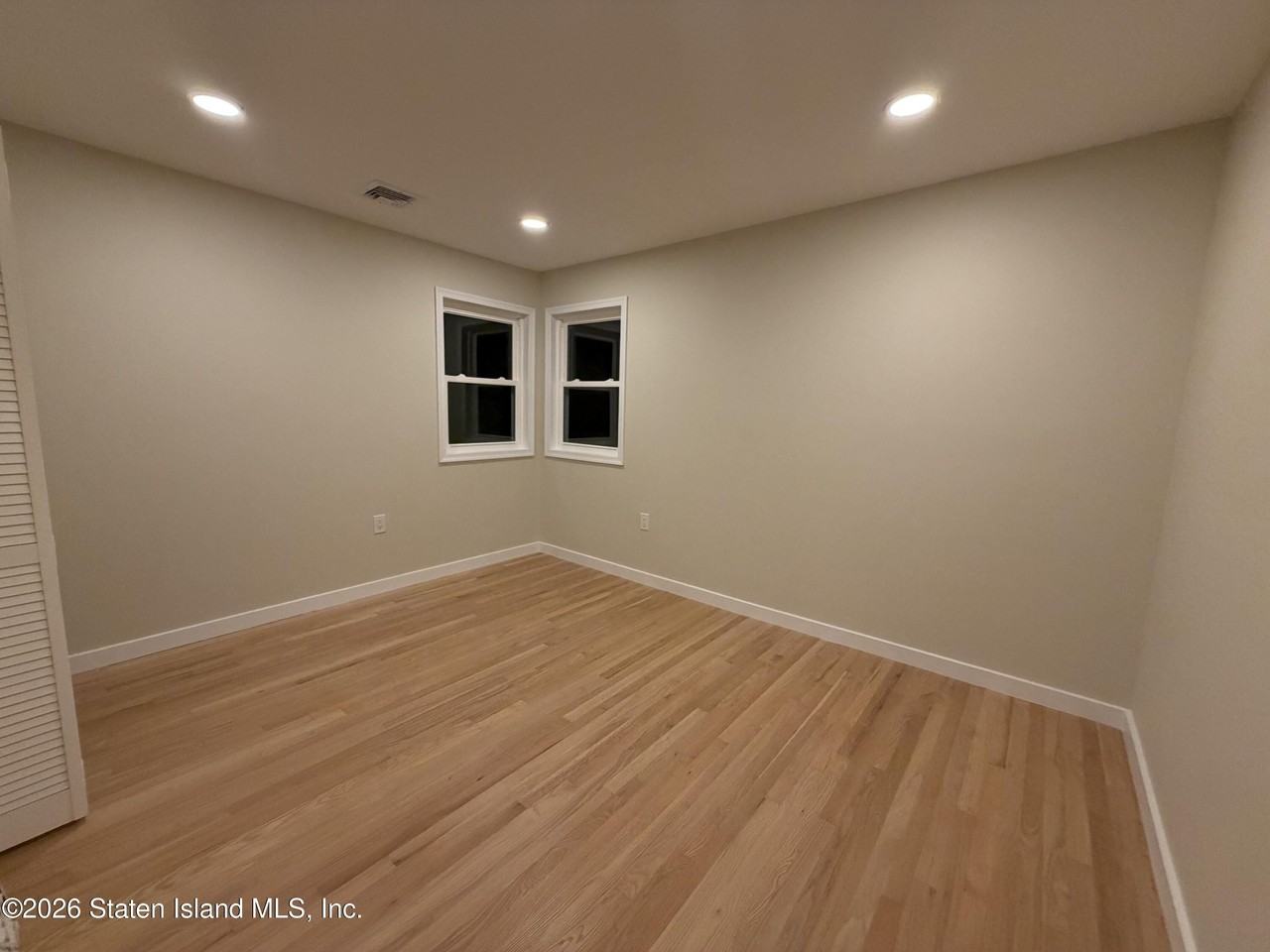 21 Wilson Ave - Photo 4 of 16