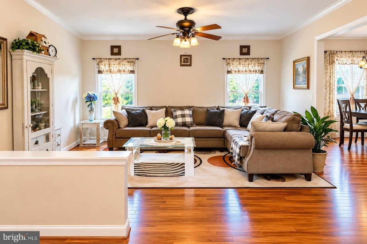 441 Beuvale Ln - Photo 4 of 11