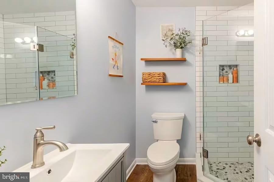 100 Vandyke St #107 - Photo 6 of 8