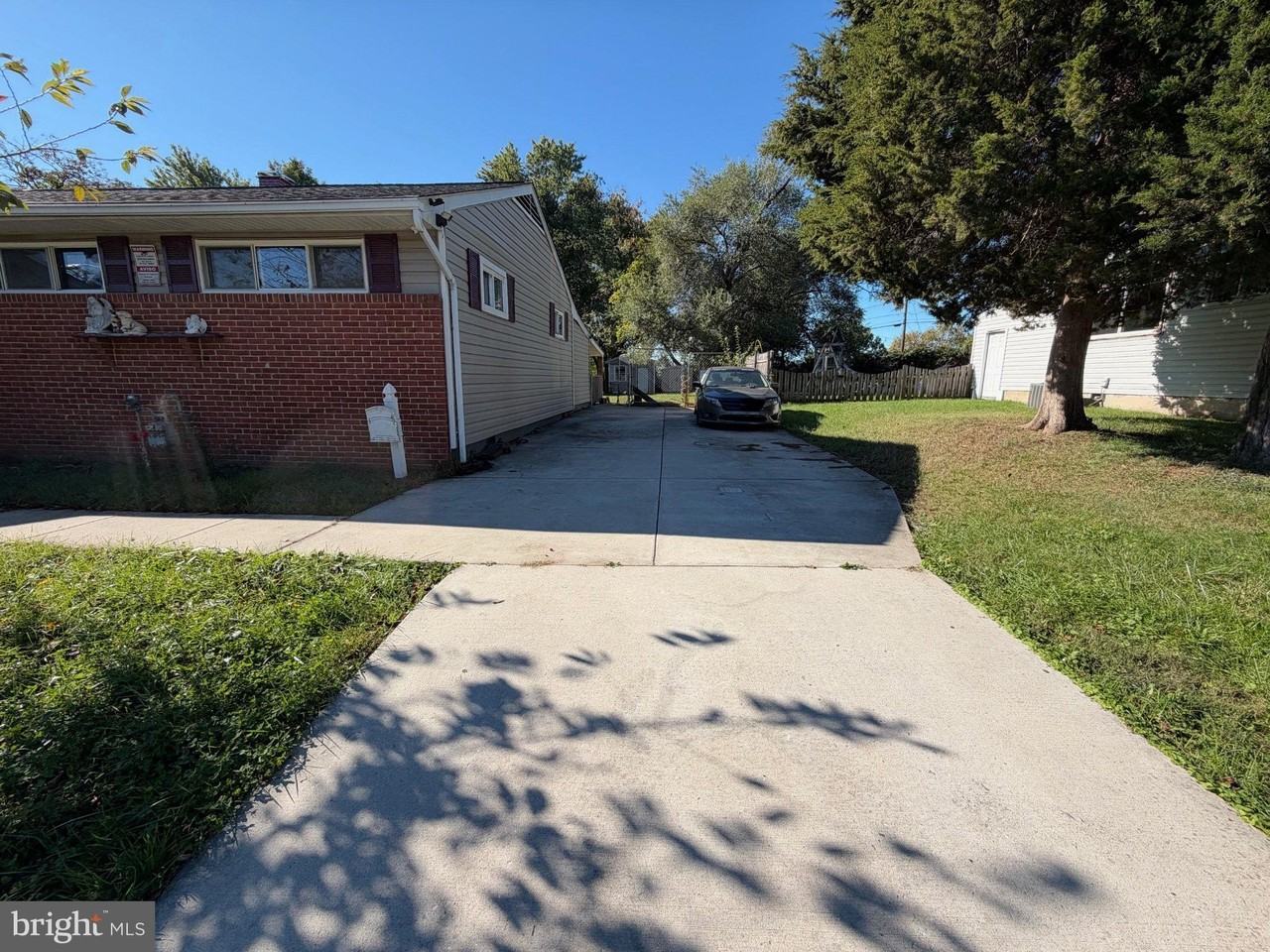 513 Dover Rd - Photo 3 of 18