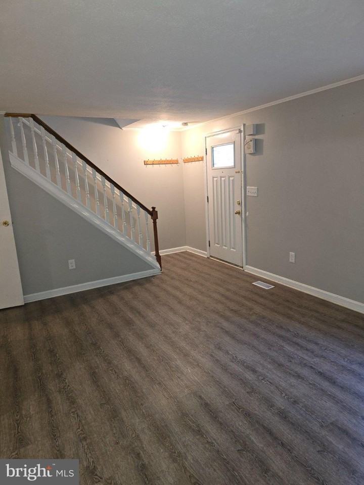 425 Blossom Tree Ct - Photo 5 of 24