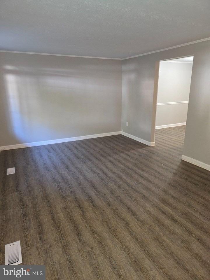 425 Blossom Tree Ct - Photo 6 of 24
