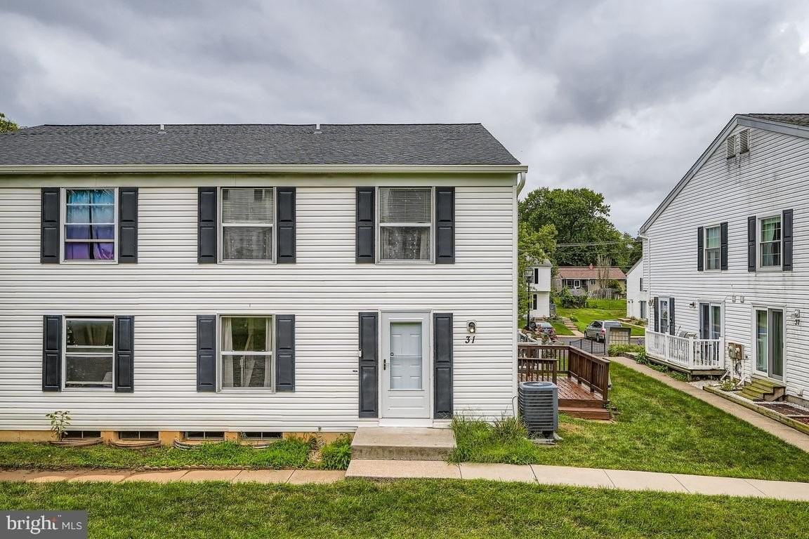 31 Ewing Dr #C - Photo 2 of 28
