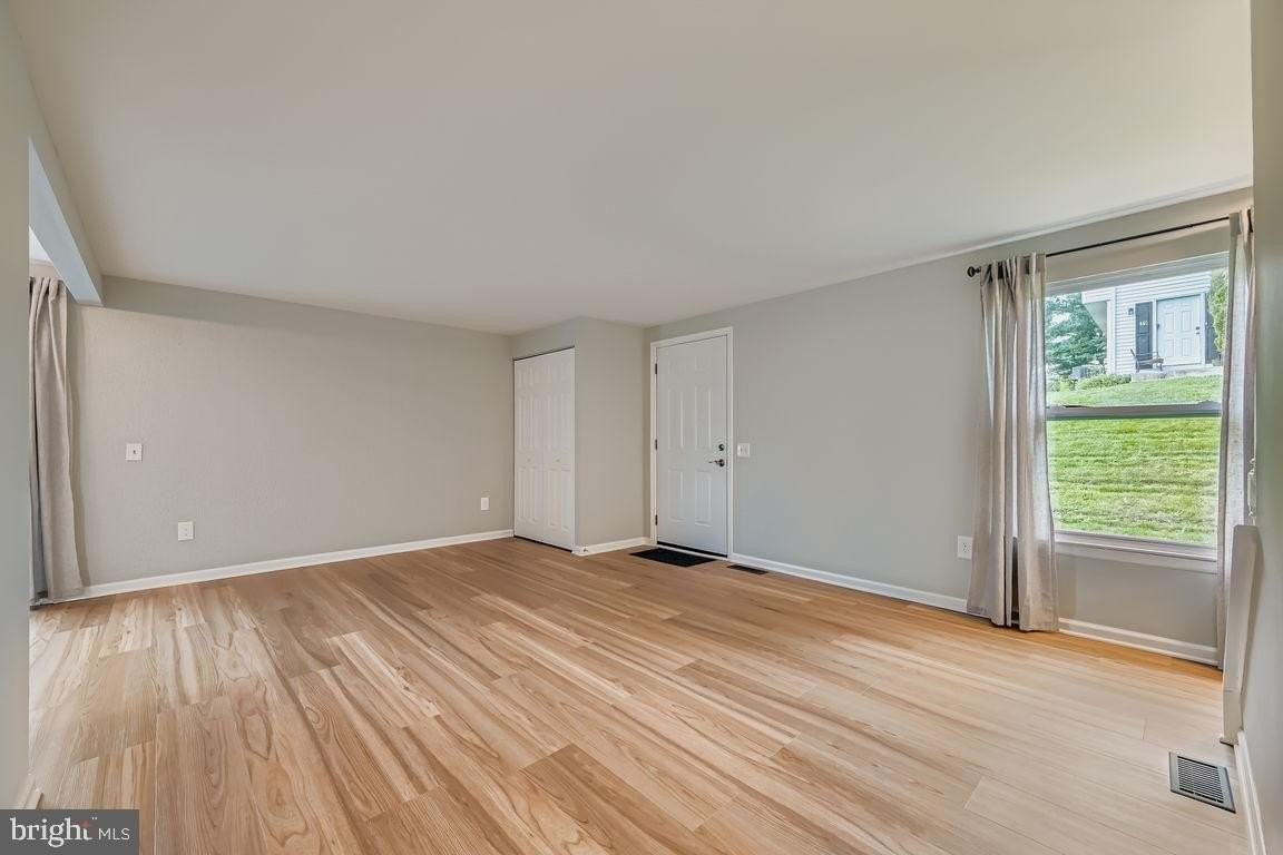 31 Ewing Dr #C - Photo 3 of 28