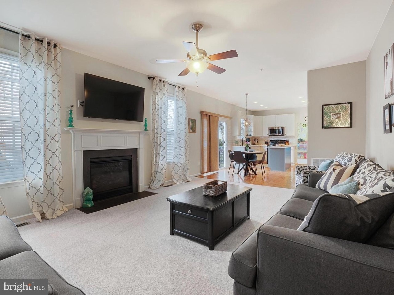 415 Mohican Dr - Photo 4 of 14