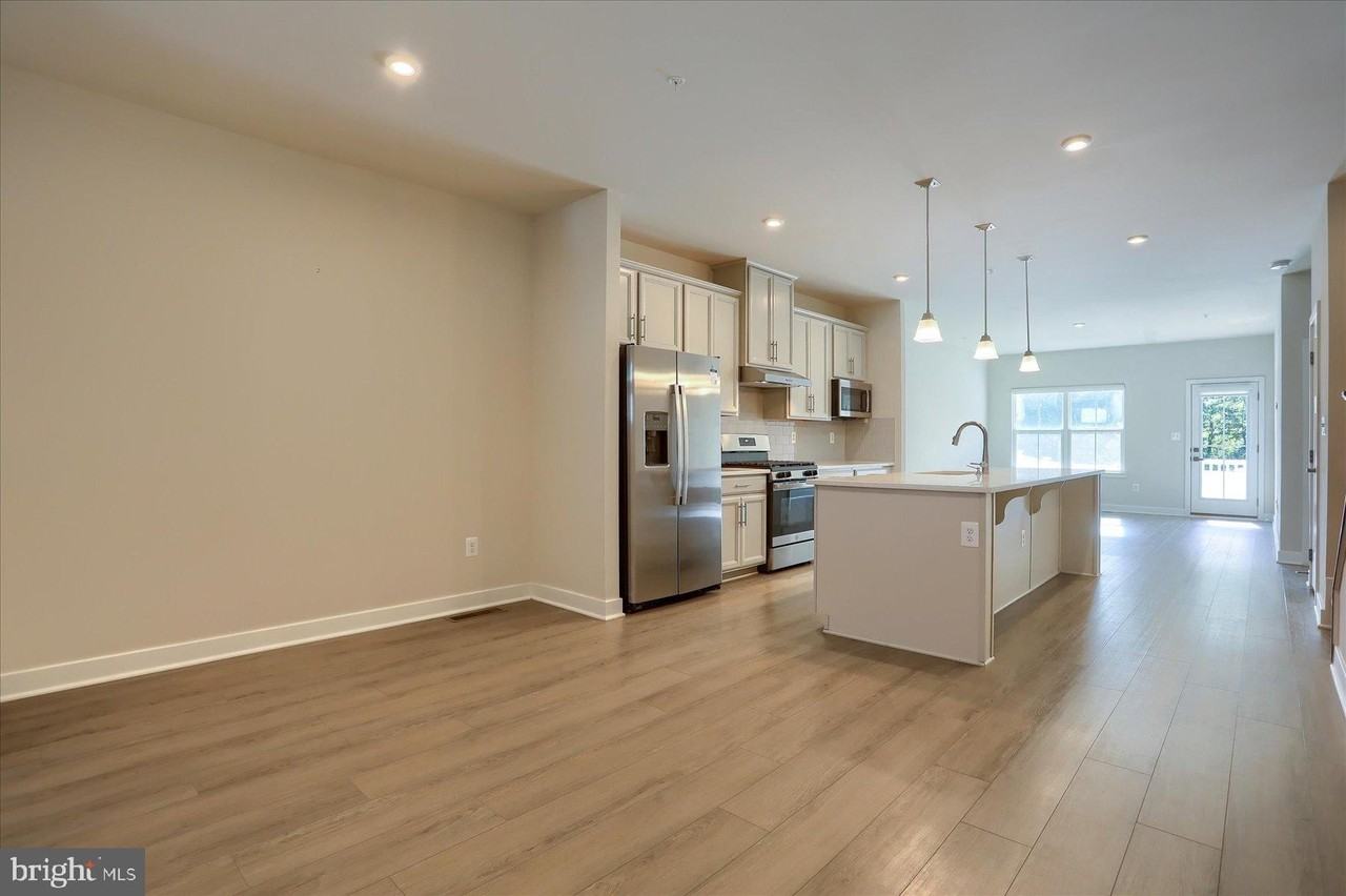 2428 Steamboat Way - Photo 6 of 42