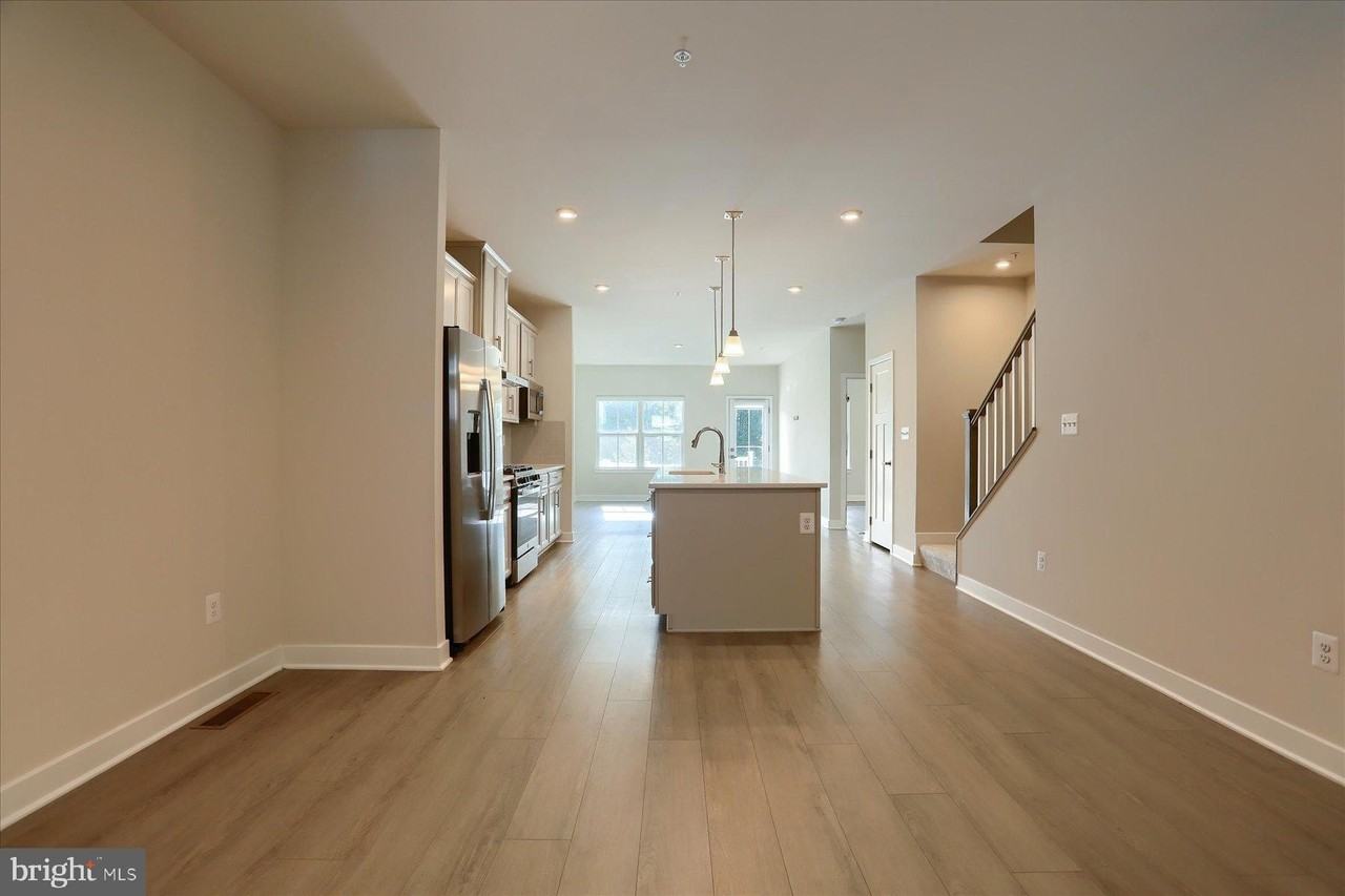 2428 Steamboat Way - Photo 7 of 42