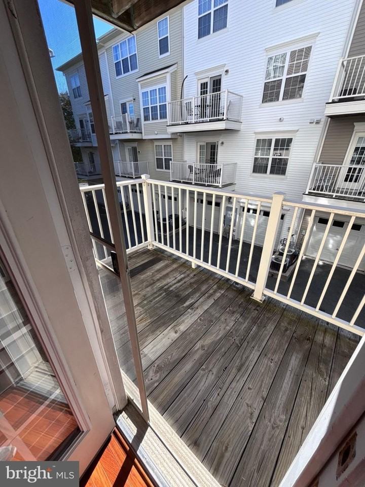 258 Fountain Green Ln #100 - Photo 6 of 12