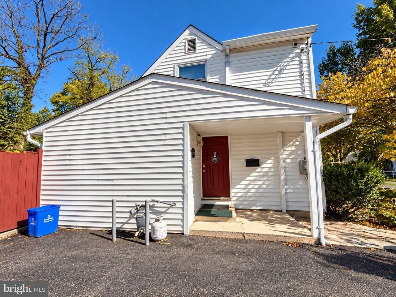 5713 Stillwell Rd - Photo 3 of 4