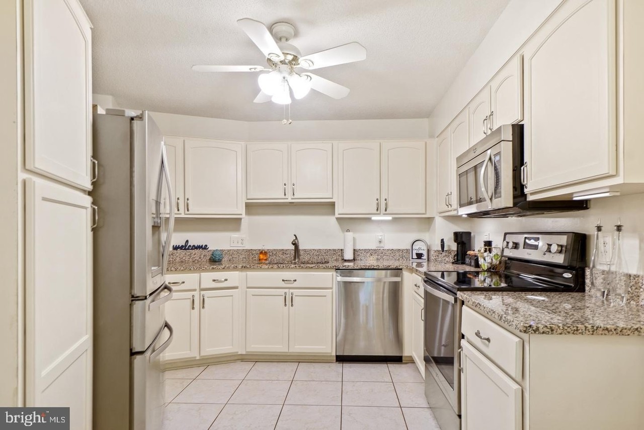 14805 Pennfield Cir #206 - Photo 2 of 38