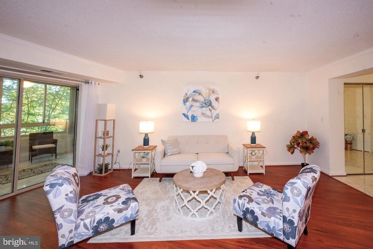 14805 Pennfield Cir #206 - Photo 4 of 38