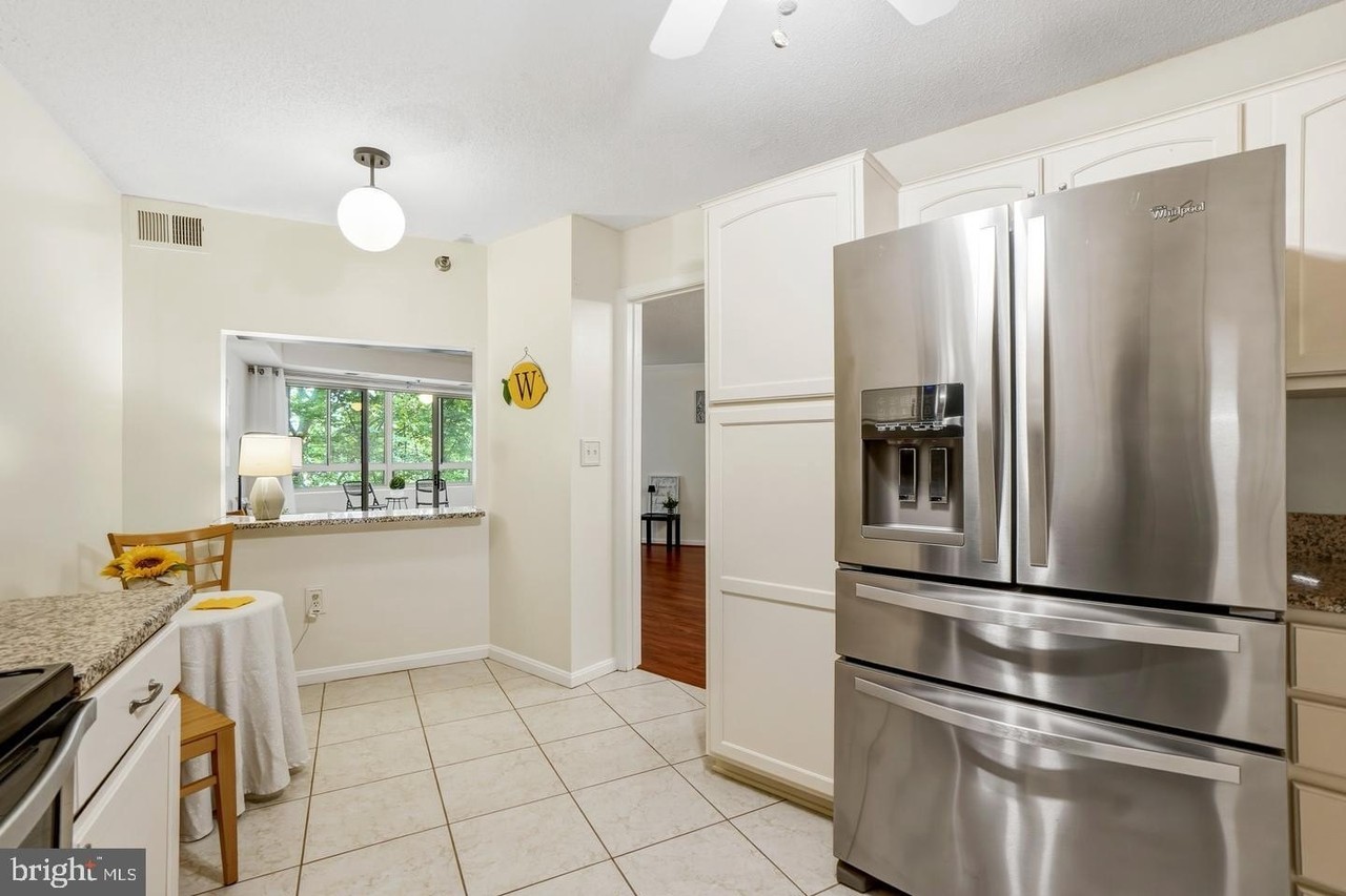 14805 Pennfield Cir #206 - Photo 7 of 38