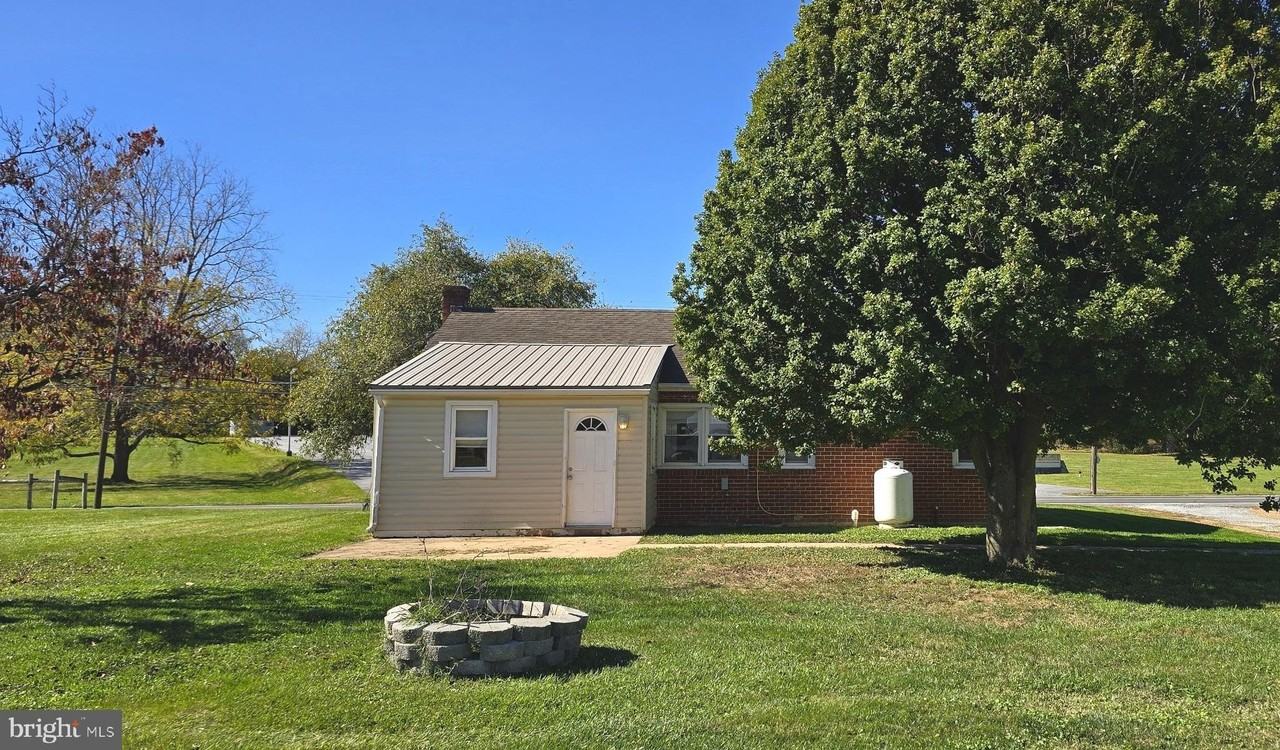 8919 Mapleville Rd - Photo 3 of 22