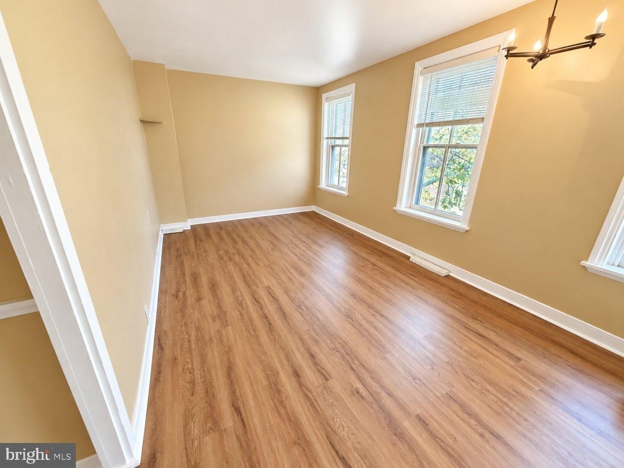 26 W Union St #4 - Photo 6 of 13