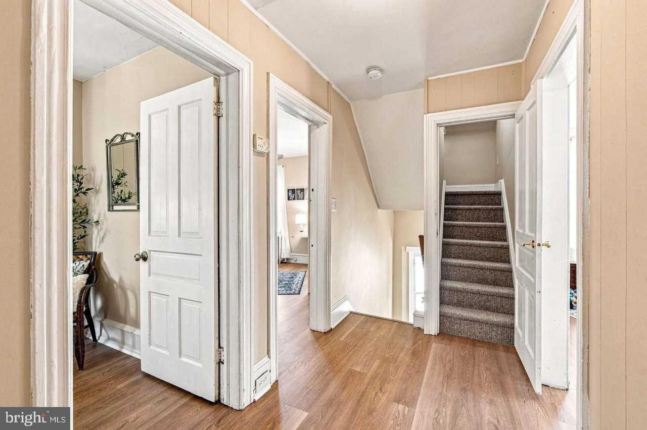 809 Collings Ave #2 - Photo 7 of 23
